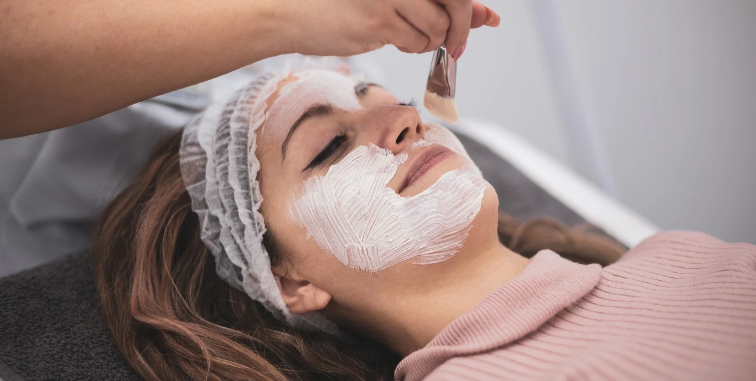 Zabiegi wspierające dermatologię w Jaśle