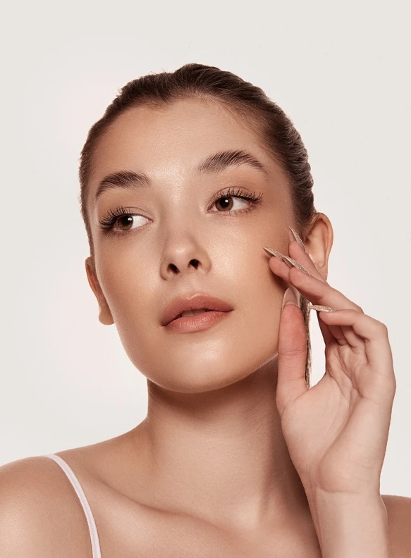 Modelka po zabiegach kosmetologicznych w Jaśle w Lauderm - zdjęcie główne 3/3